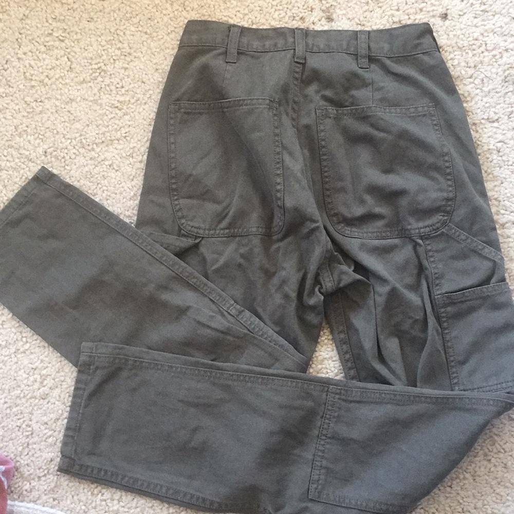 Brandy Melville olive green Jane cargo pants - Picture 2 of 6